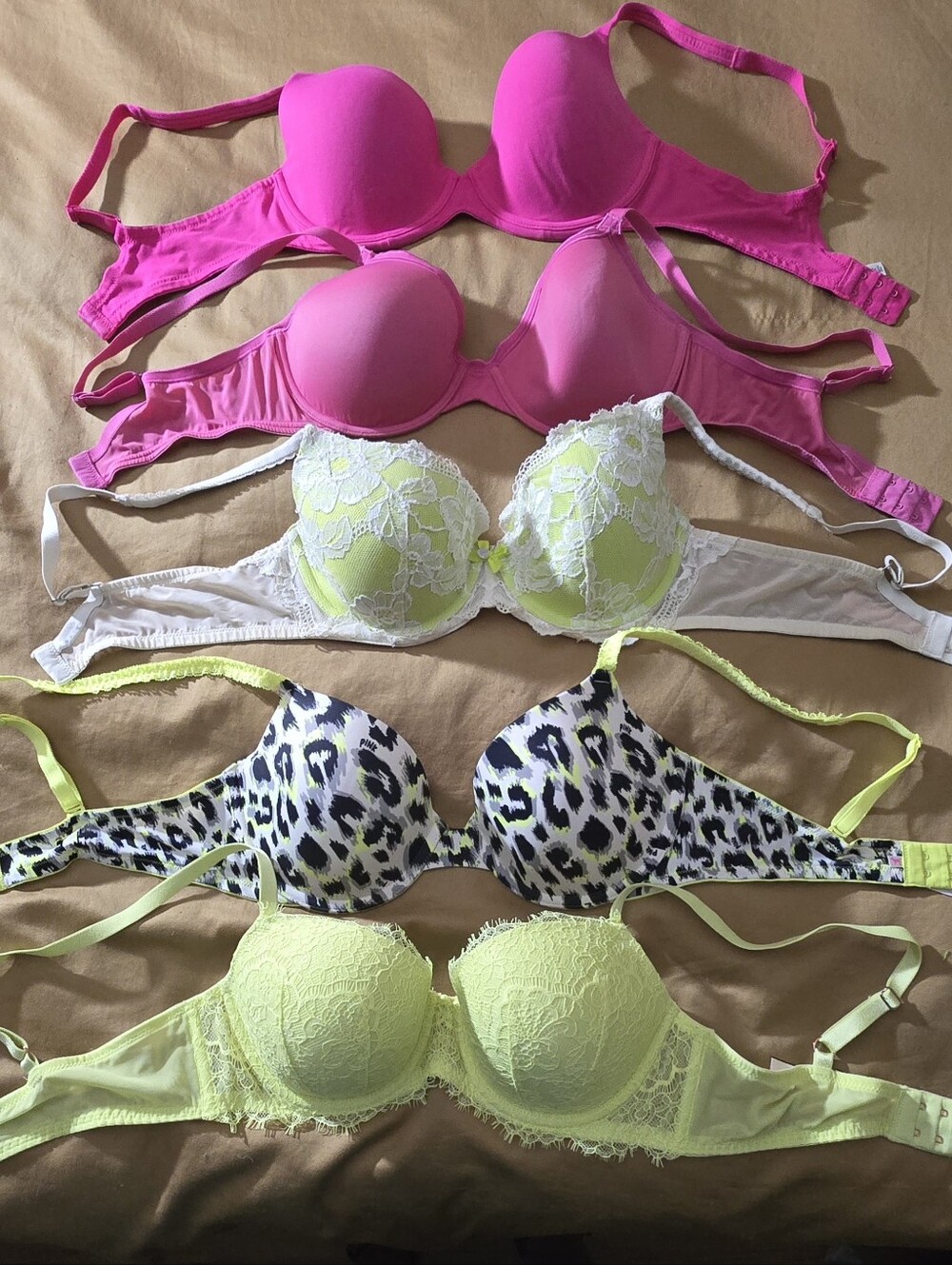 Victoria's Secret 7 Bra Pack-Pink & Neon Green36C. 5 Nighties Med & Lrge+ 1 Robe
